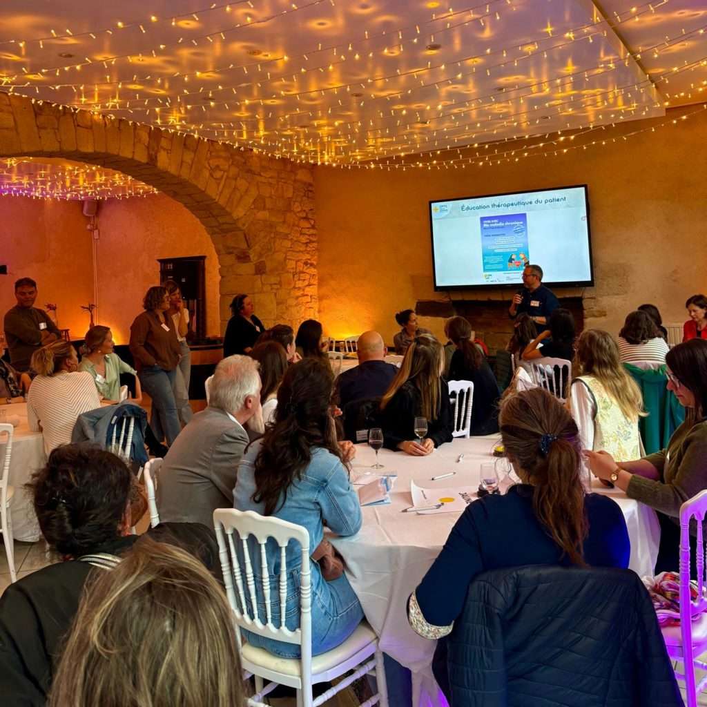 Professionnels de santé réunis lors de la soirée d'accueil au Manoir des Indes