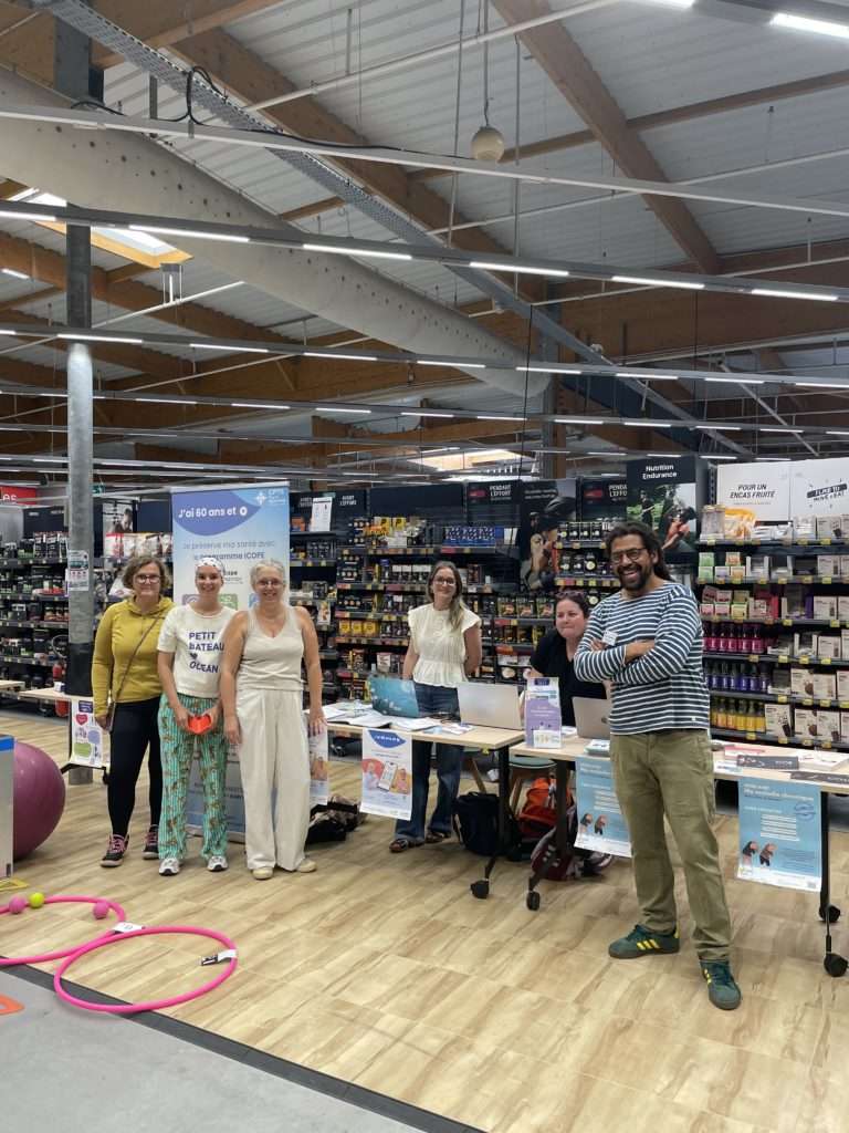 Les professionnels de santé présents sur le stand de la CPTS à Decathlon